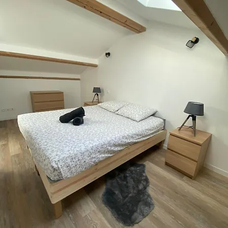 Spacious With Hot Tub