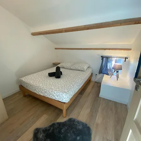Spacious With Hot Tub *