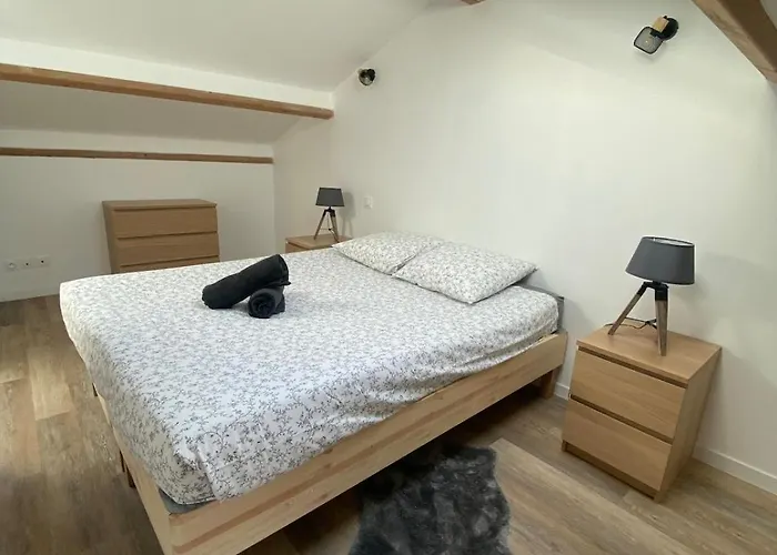 Spacious With Hot Tub